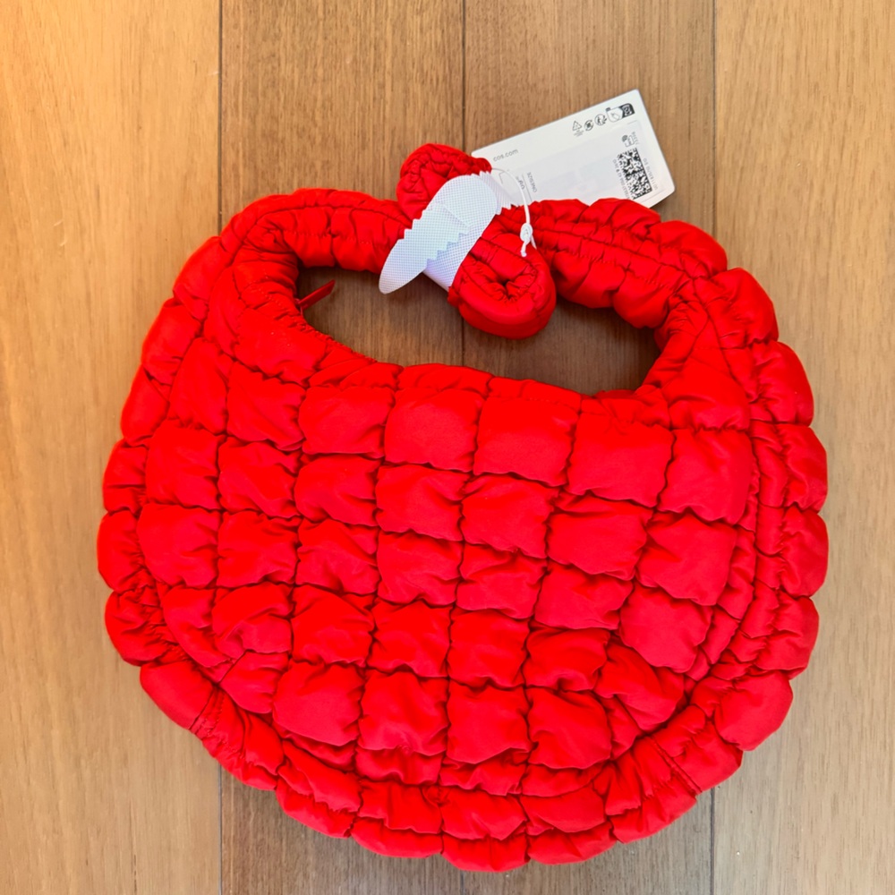 NWT Cos red quilted bag